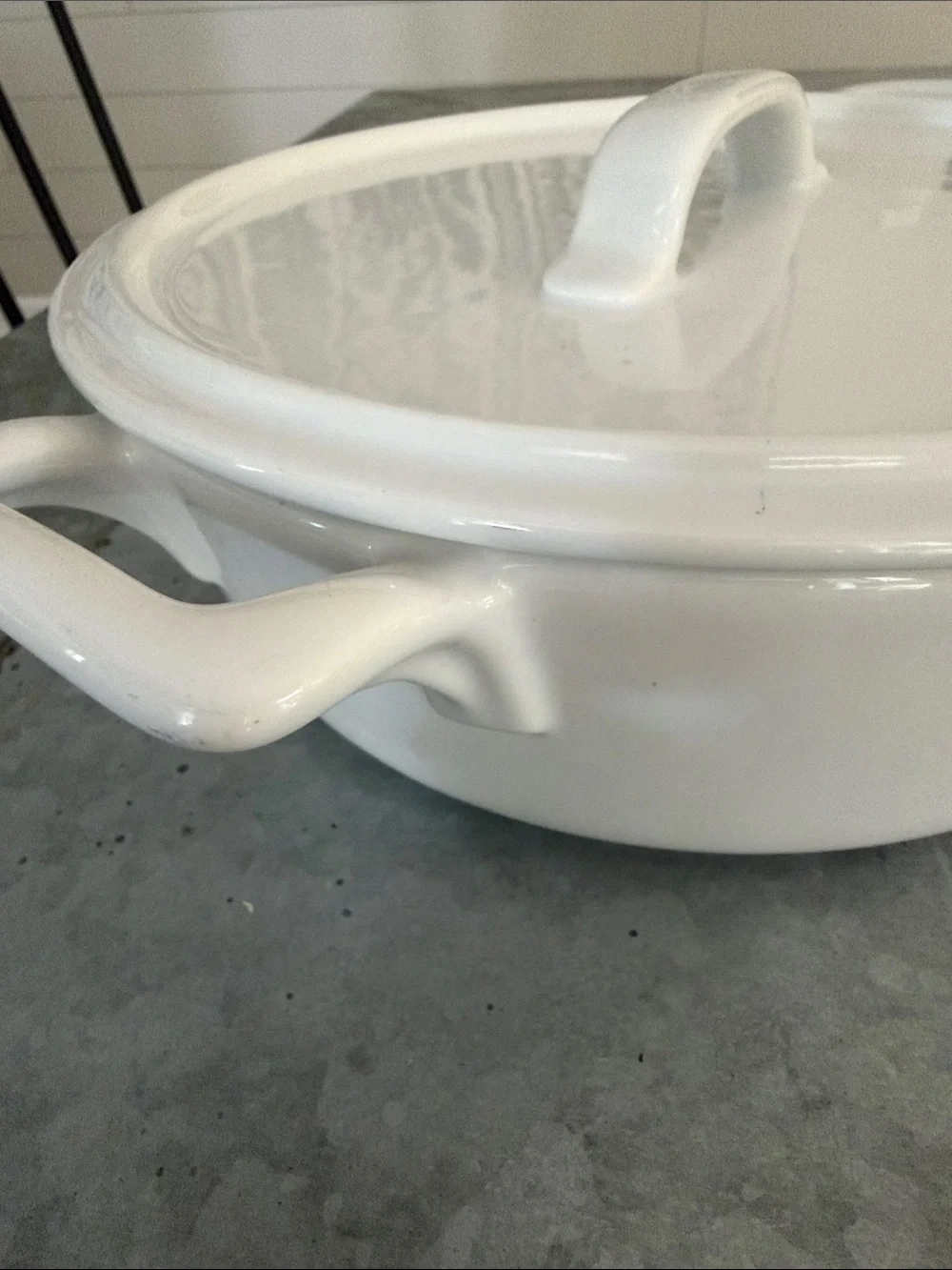 Crate & Barrel “Lucerne”  Porcelain Glaze Lidded Casserole, 3 Quart